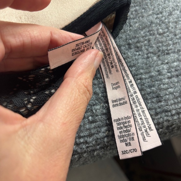 VICTORIA’S SECRET Women’s Dream Angels Lined Demi Black/Tan Lace Racerback - 32C - Picture 5 of 5